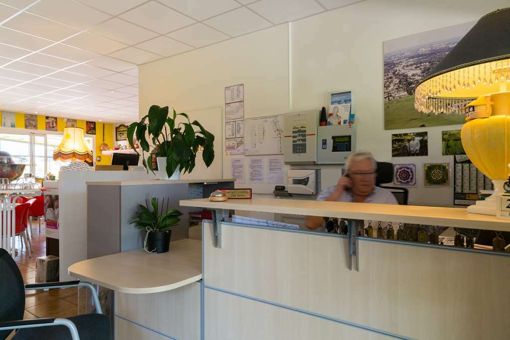 Logis Hotel Corintel Bordeaux Est Tresses Интериор снимка